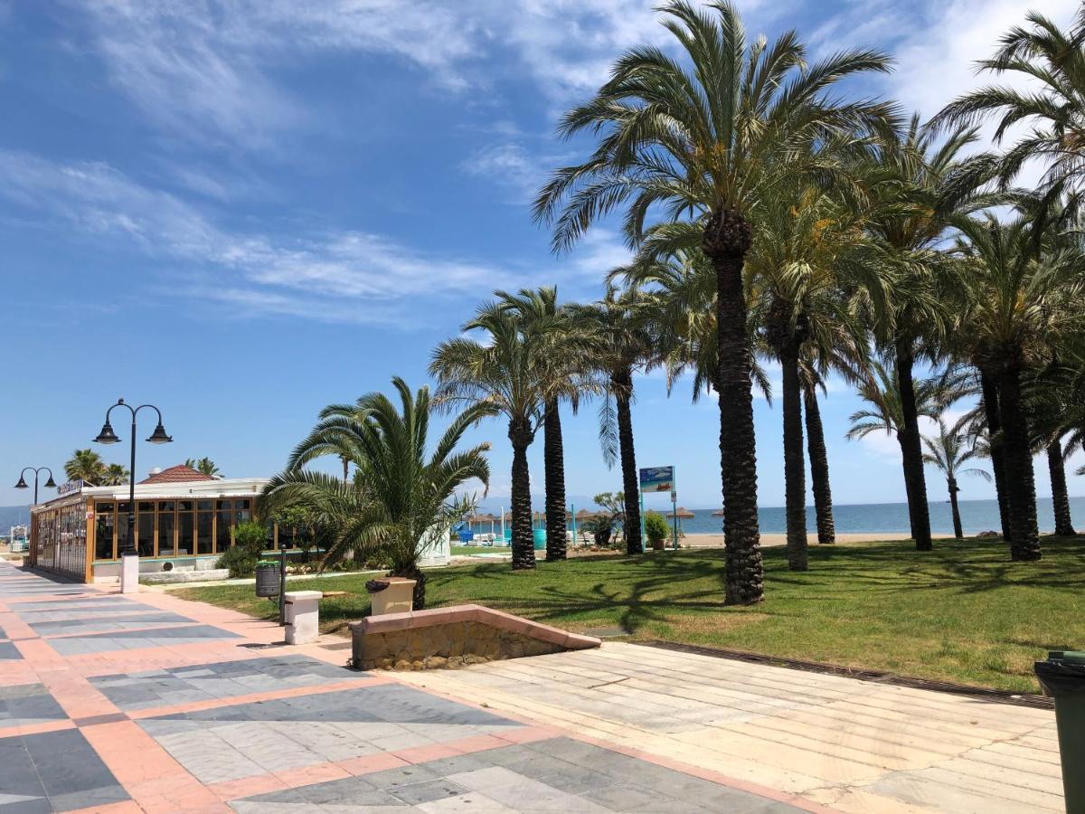 Carihuela Beach Apartment, 2Nd Line Torremolinos Kültér fotó